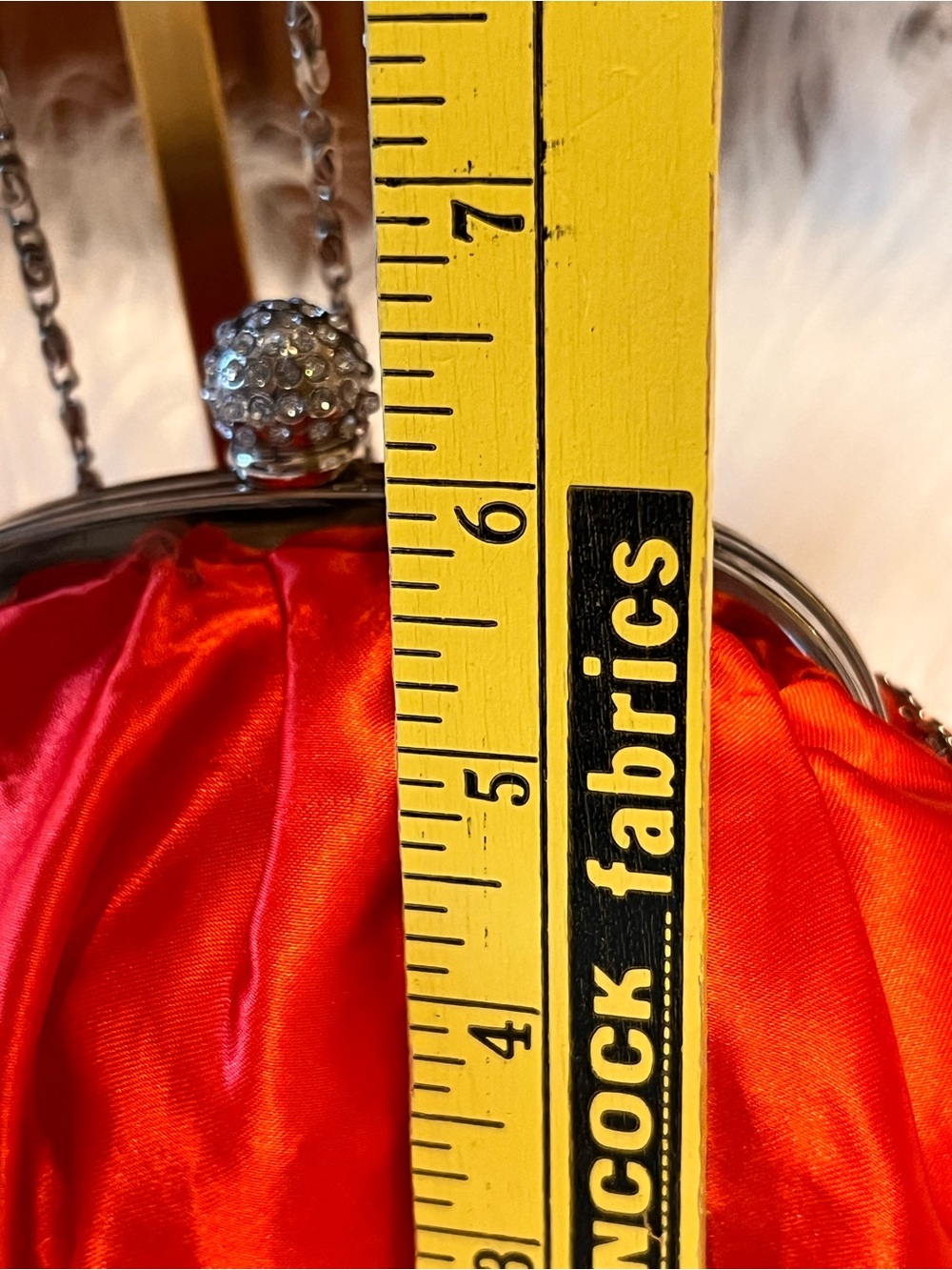 NWOT Kissluck Elegant Red Satin Evening Clutch with Chain Strap - Picture 10 of 10